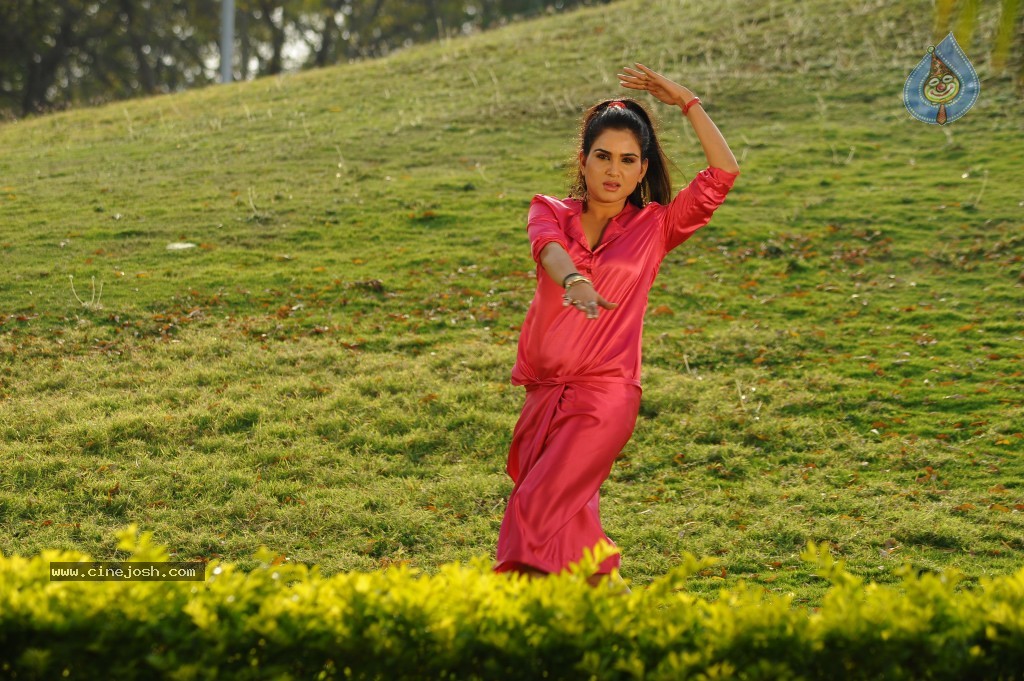 Kavya Singh New Hot Gallery - 73 / 100 photos