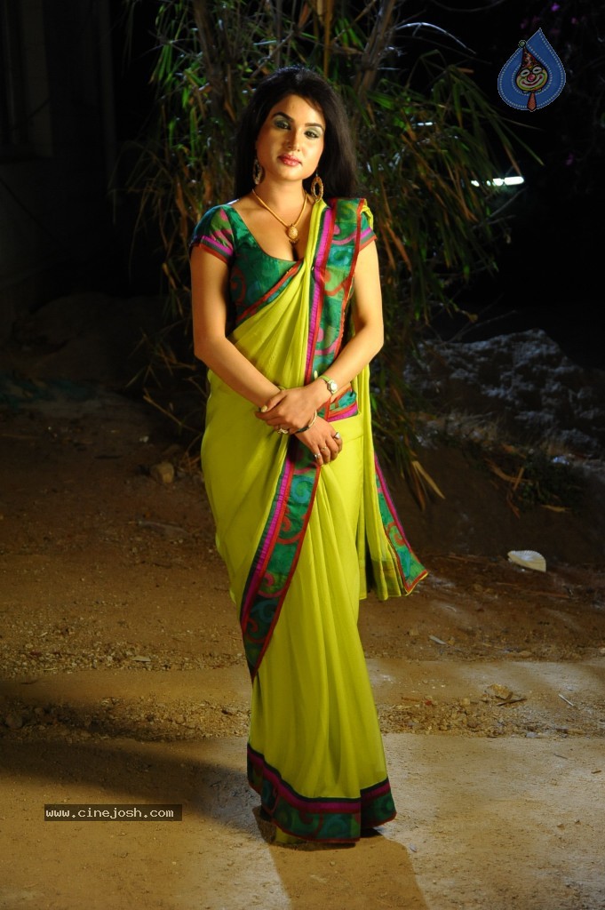 Kavya Singh New Spicy Stills - 47 / 47 photos