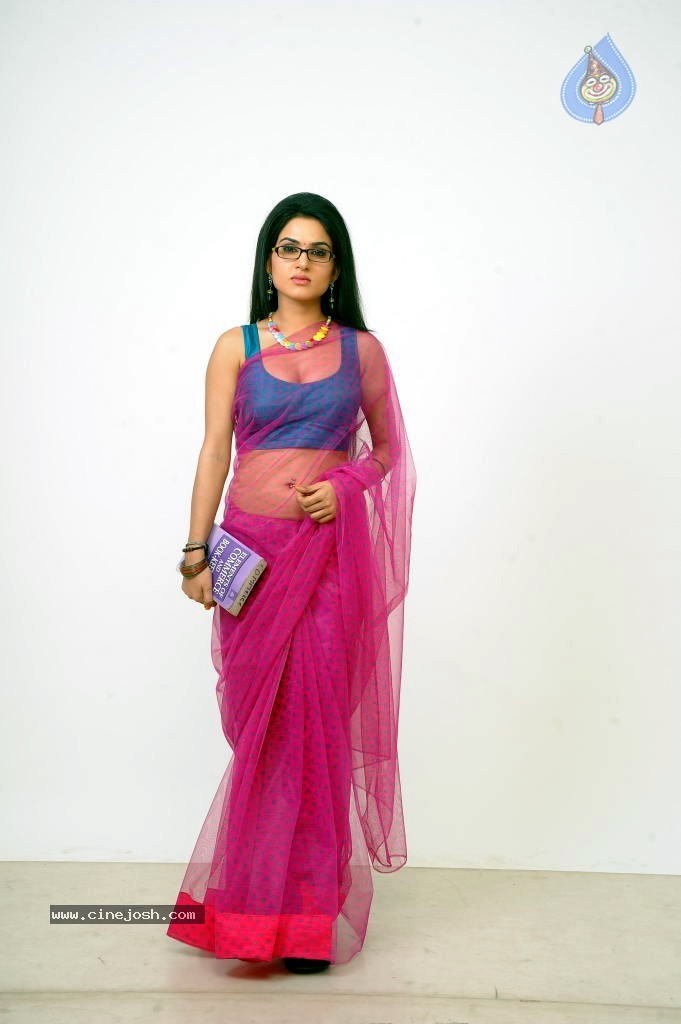 Kavya Singh Spicy Gallery - 47 / 56 photos