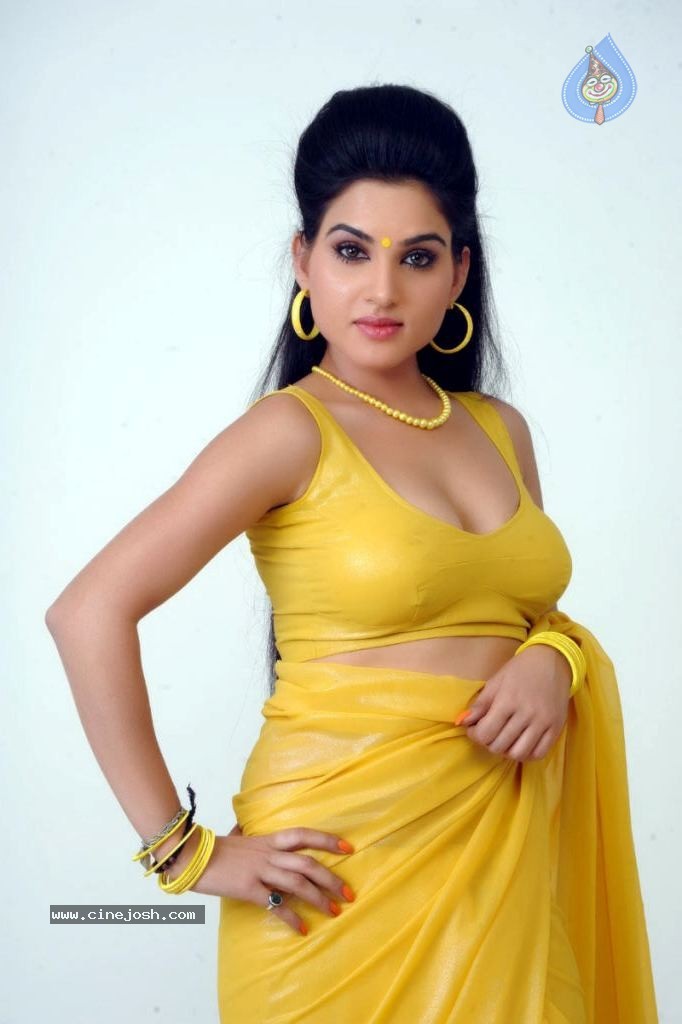 Kavya Singh Spicy Photos - 17 / 27 photos