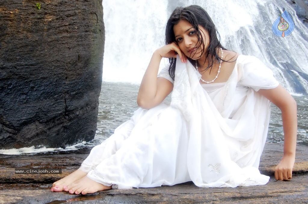 Keerthi Chawla Spicy Stills - 1 / 150 photos