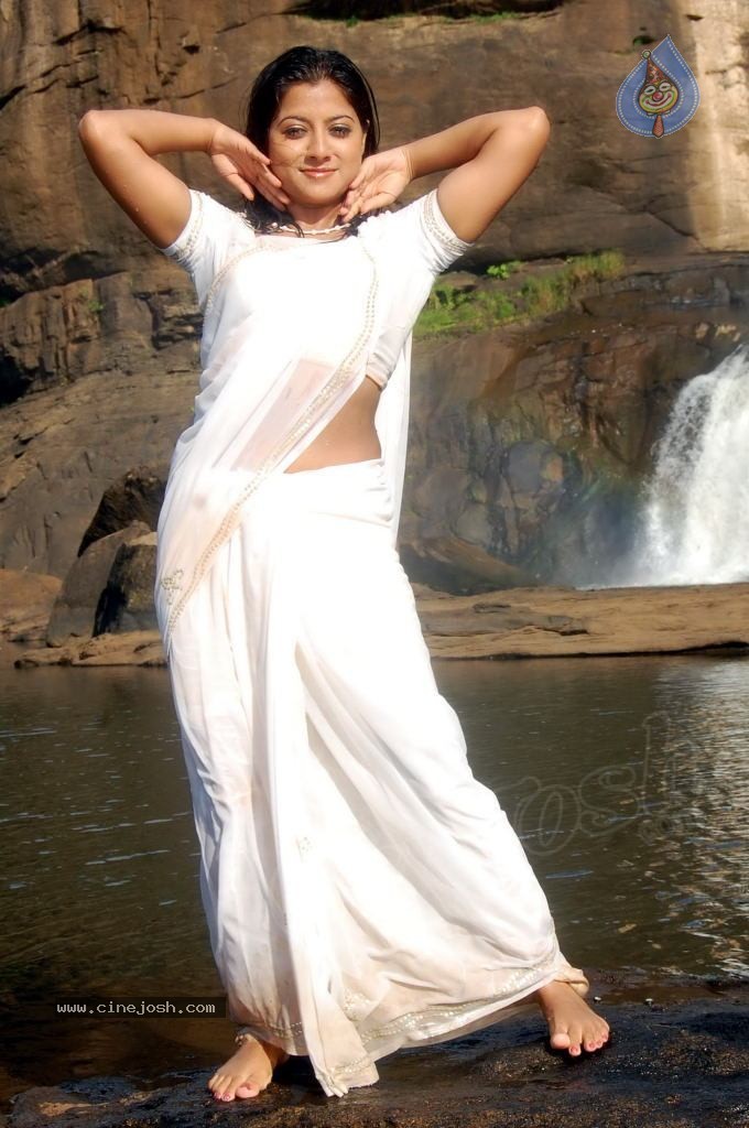 Keerthi Chawla Spicy Stills - 110 / 150 photos