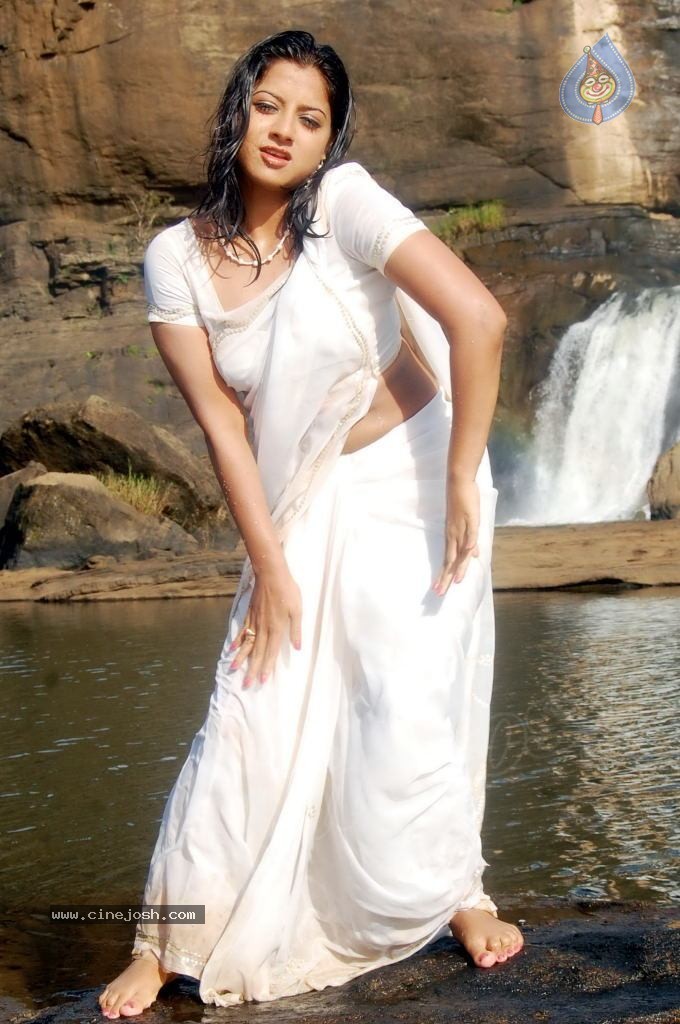 Keerthi Chawla Spicy Stills - 142 / 150 photos