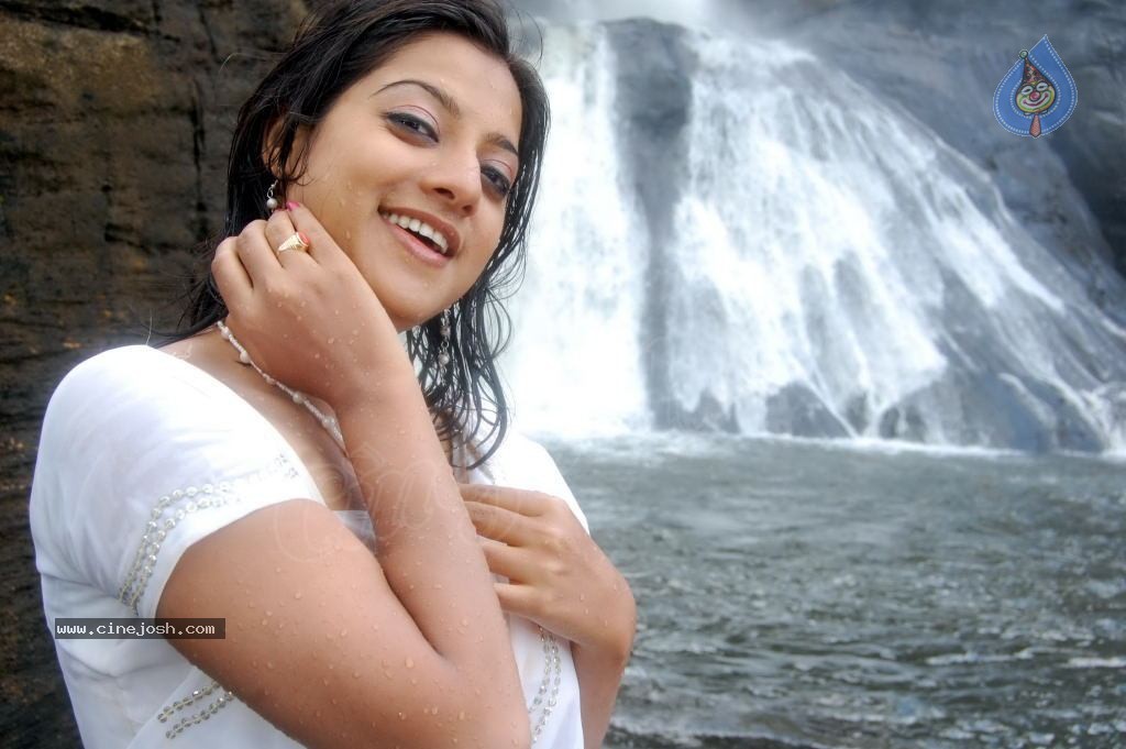 Keerthi Chawla Spicy Stills - 149 / 150 photos