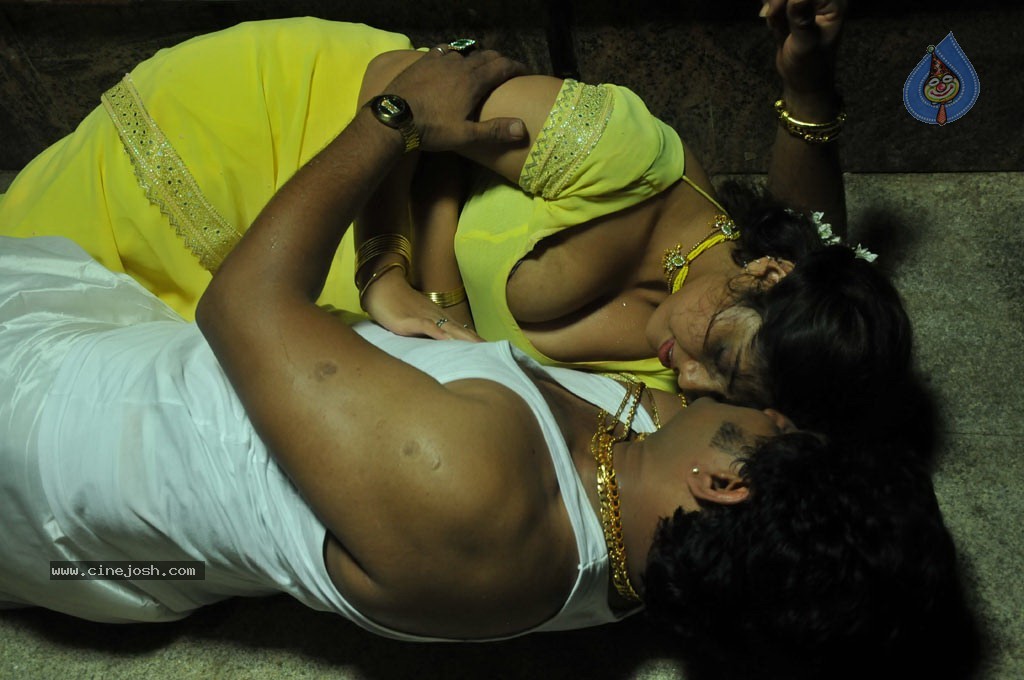 Kiliyanthattu Thoothukudi 2 Tamil Movie Spicy Stills - 57 / 58 photos
