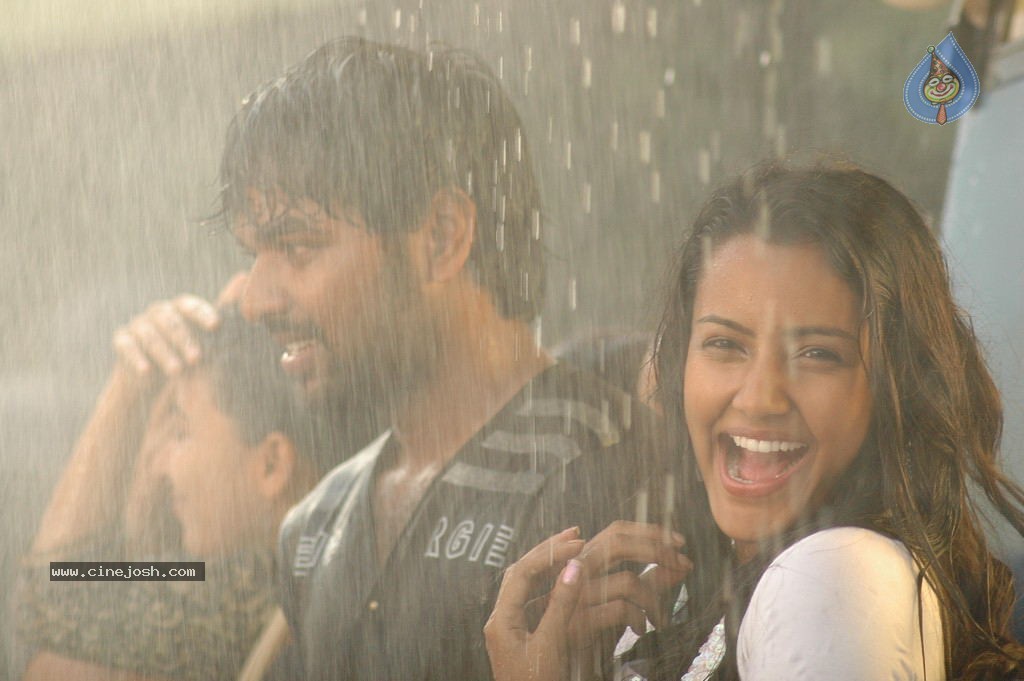 Live Movie Hot Stills - 35 / 132 photos