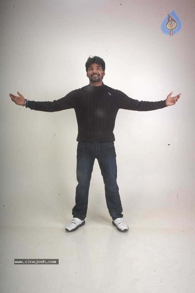 Live Movie Hot Stills - 111 / 132 photos