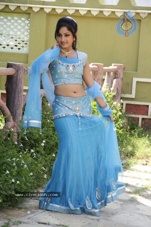 Madhavi Latha Hot Stills - 2 / 98 photos