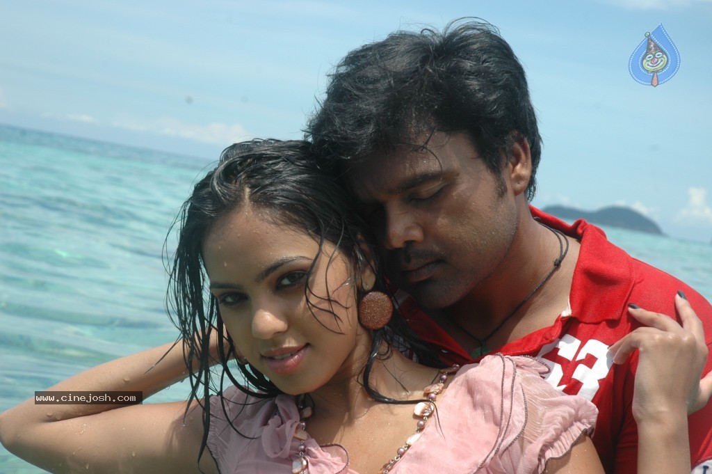 Mango Movie Hot Stills - 33 / 62 photos