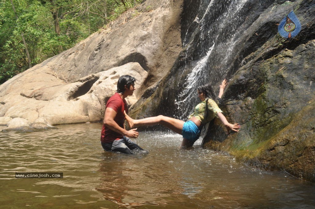 Marumugam Tamil Movie New Hot Stills - 12 / 38 photos