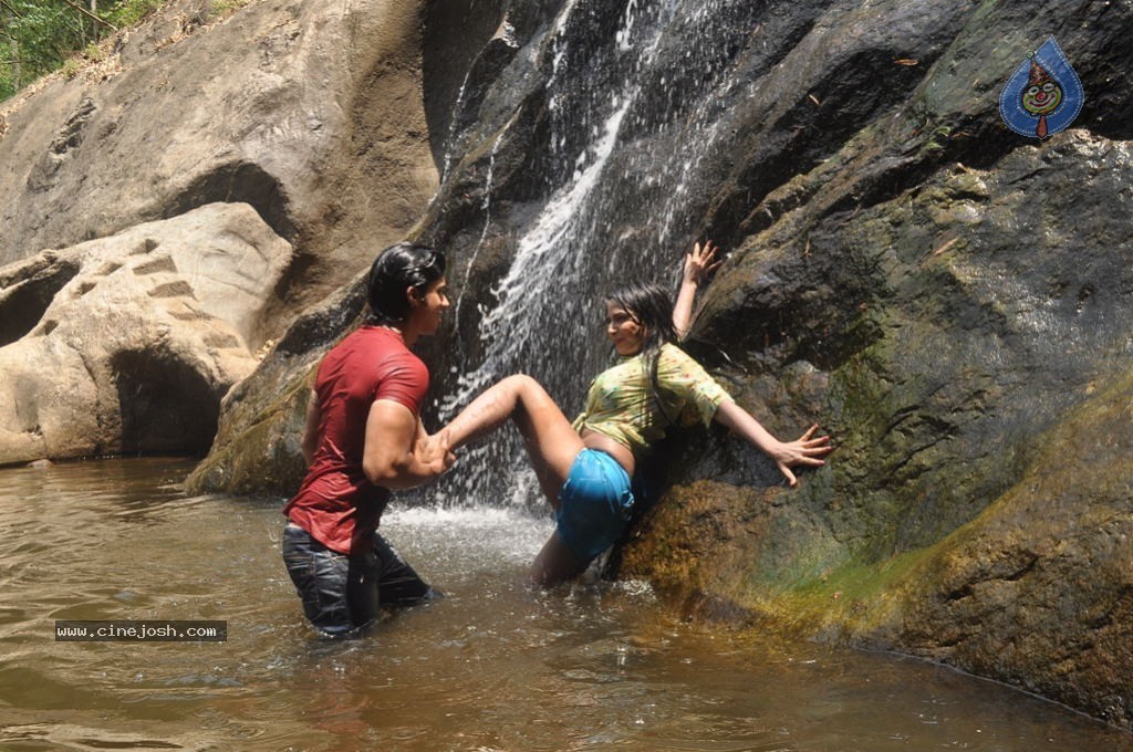 Marumugam Tamil Movie New Hot Stills - 30 / 38 photos