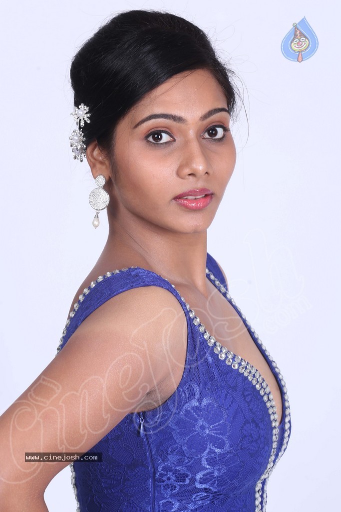 Mithraw Hot Stills - 44 / 88 photos