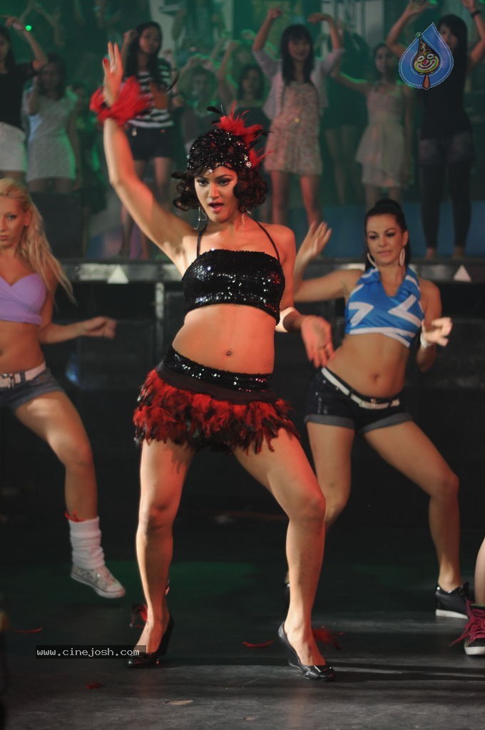 Mukti Mohan Spicy Photos - 4 / 53 photos