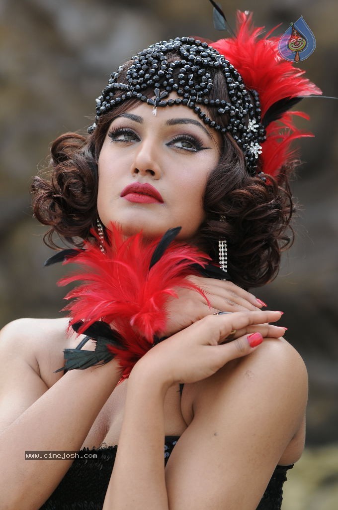 Mukti Mohan Spicy Photos - 41 / 53 photos