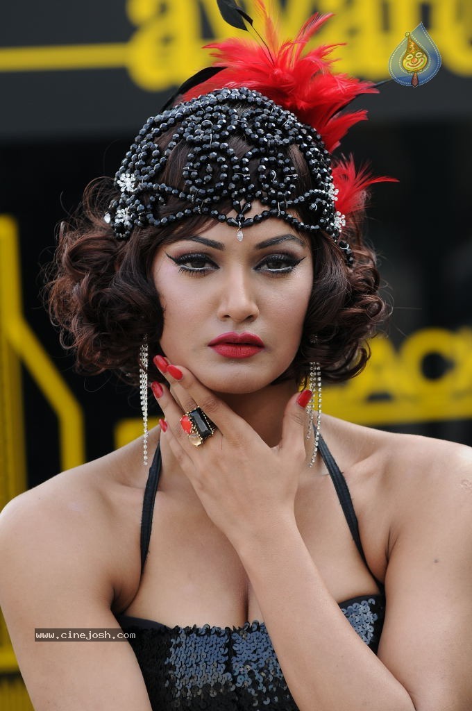 Mukti Mohan Spicy Photos - 46 / 53 photos