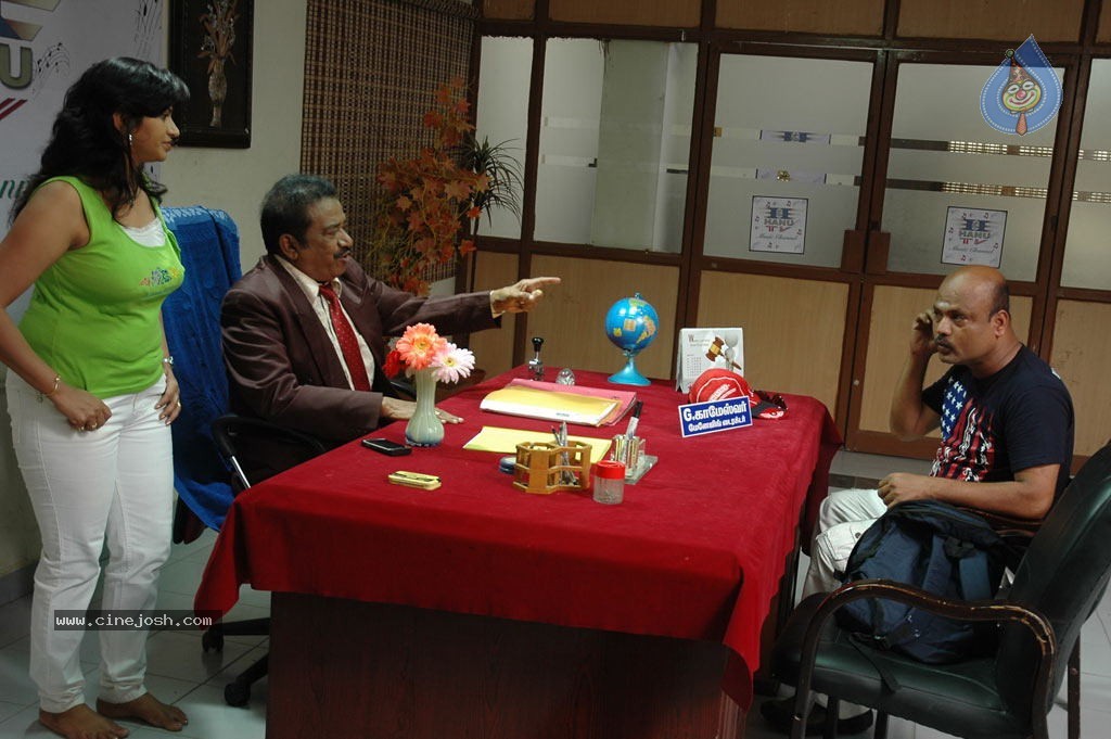 Mythili Tamil Movie Hot Stills - 32 / 65 photos