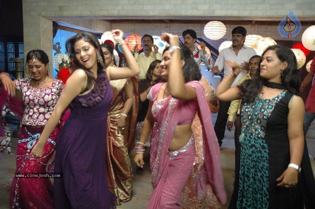 Mythri Movie Hot Stills - 21 / 105 photos