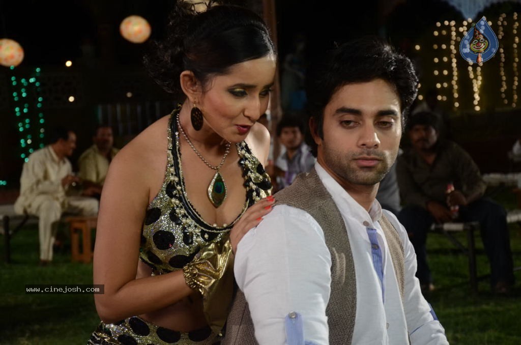 Mythri Movie Hot Stills - 96 / 105 photos