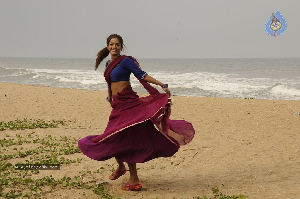 Naanthanda Tamil Movie Spicy Stills - 27 / 35 photos