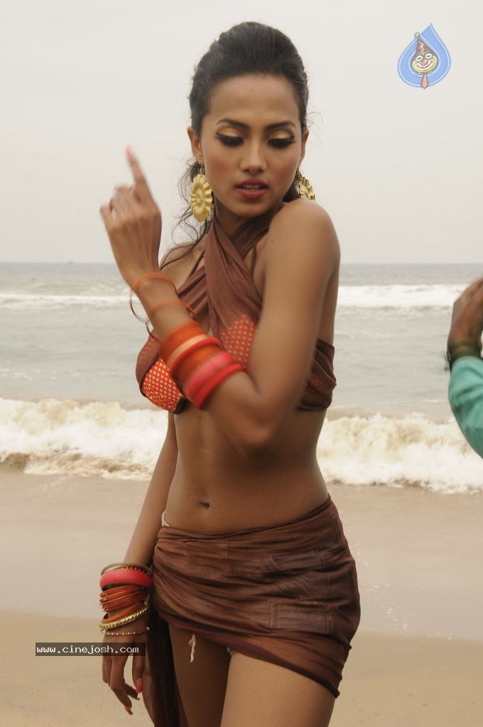 Naanthanda Tamil Movie Spicy Stills - 29 / 35 photos