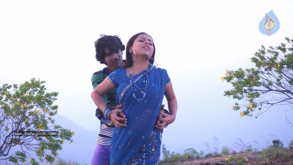 Naanum En Jamunavum Tamil Movie Hot Stills - 43 / 52 photos
