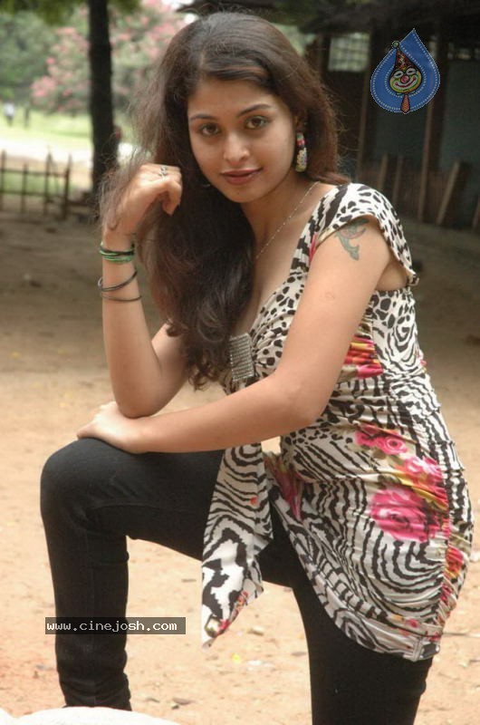 Naga Sri Hot Photos - 4 / 53 photos