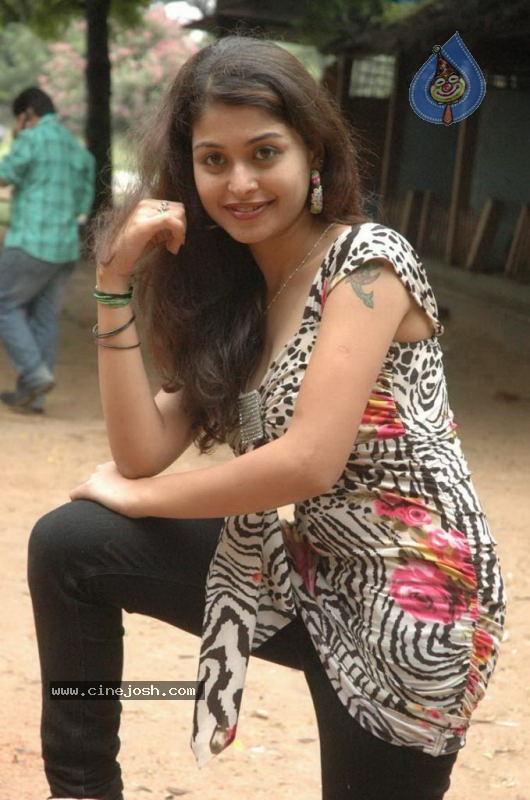 Naga Sri Hot Photos - 42 / 53 photos