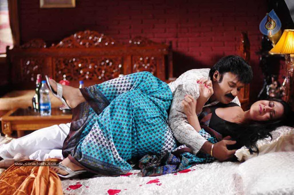 Nagna Satyam Spicy Stills - 22 / 25 photos