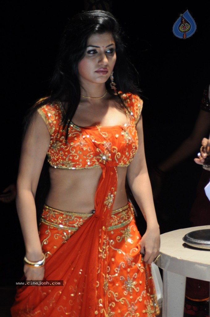 Nalini Kumari Spicy Stills - 72 / 109 photos