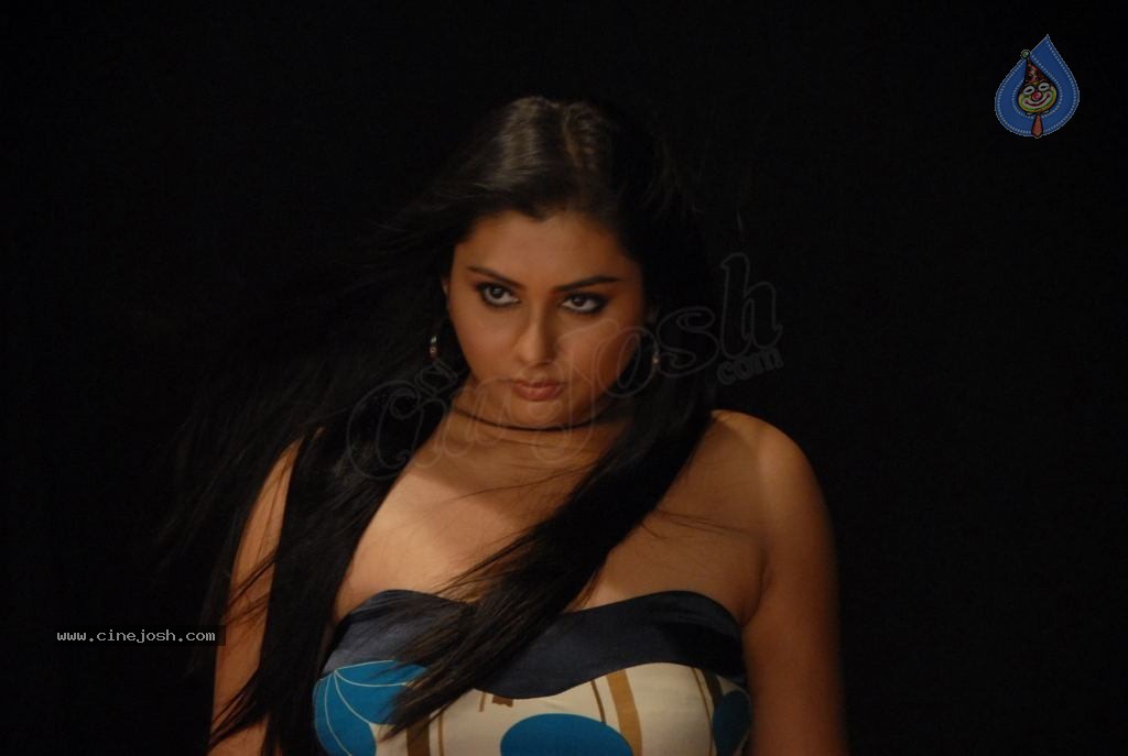 Namitha Spicy Stills - 37 / 44 photos