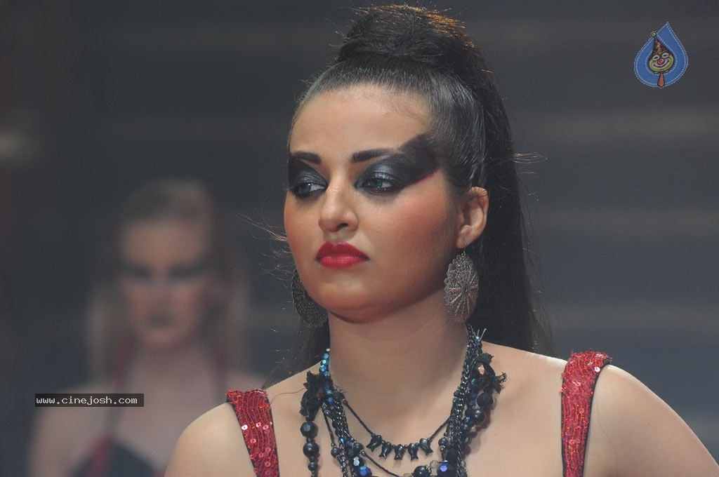 Nankam Pirai Tamil Movie Spicy Photos - 25 / 86 photos