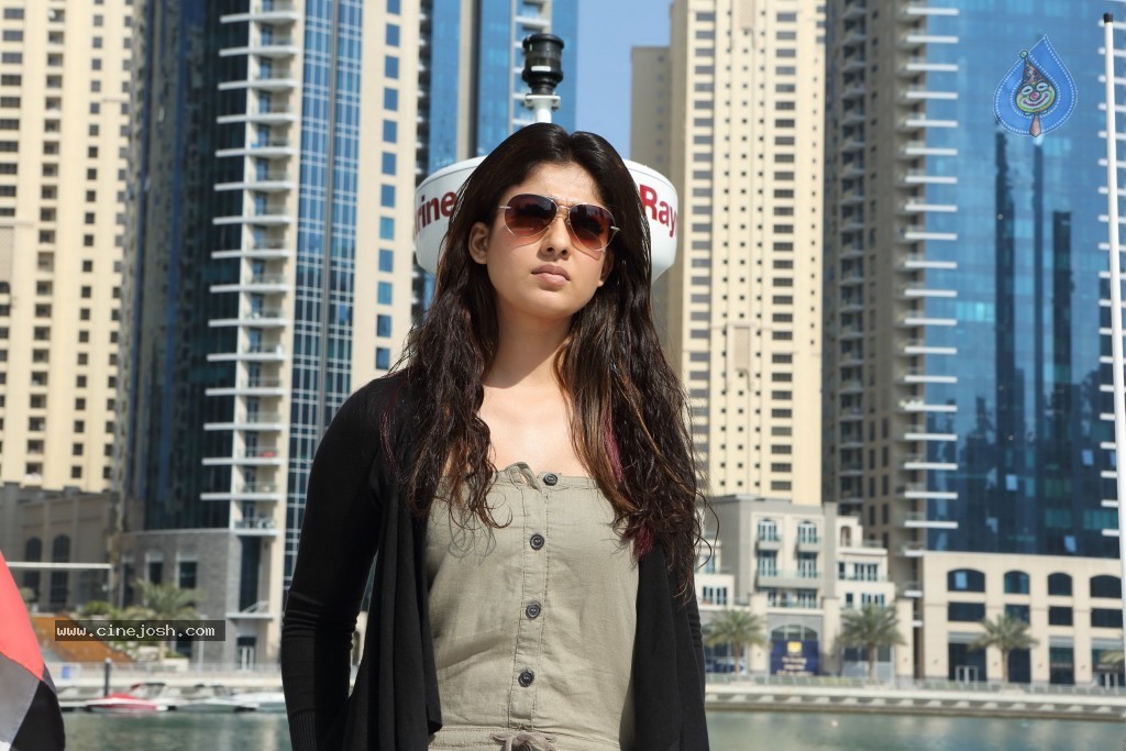 Nayanthara New Spicy Stills - 58 / 88 photos