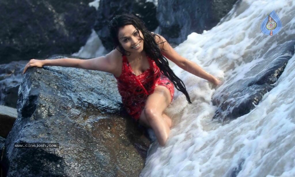 Nikita Rawal Spicy Stills - 1 / 38 photos