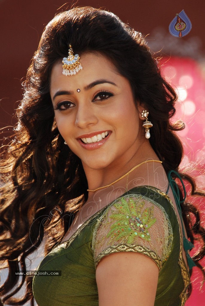 Nisha Agarwal Spicy Pics - 90 / 120 photos
