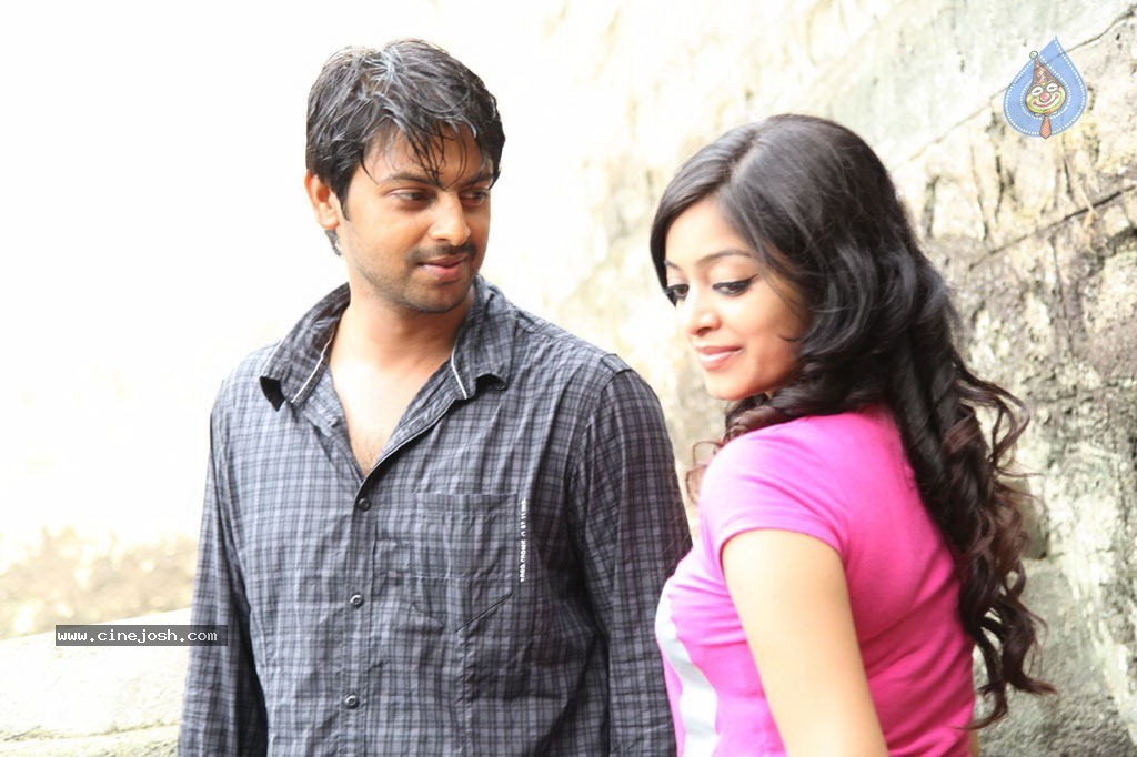 Paagan Tamil Movie Hot Stills - 43 / 61 photos