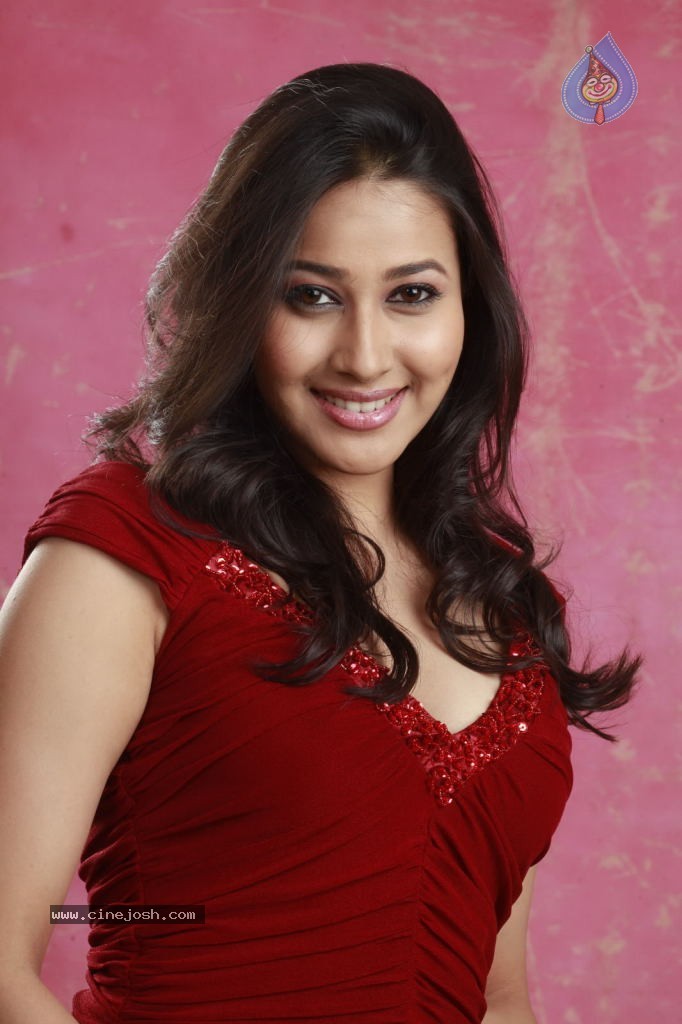 Panchi Bora Hot Photos - 25 / 40 photos