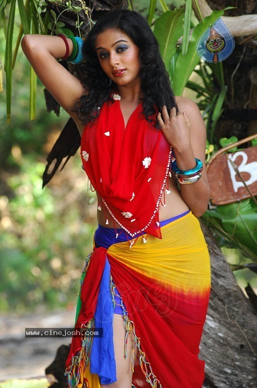 Priyamani Hot Photos - 59 / 82 photos