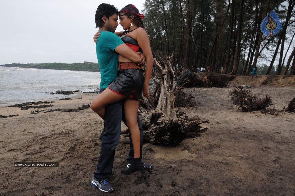 Raaj Movie Spicy Stills - 13 / 37 photos