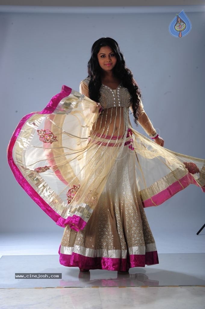 Rachana Mourya Hot Photos - 15 / 27 photos