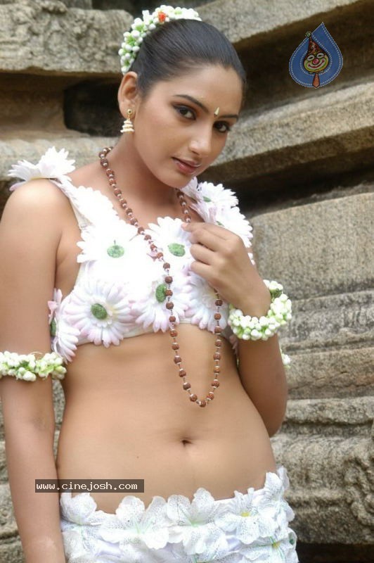 Ragini Spicy Stills - 1 / 13 photos