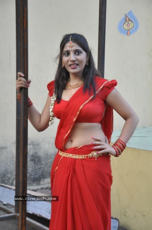Reshmi Spicy Stills - 22 / 118 photos