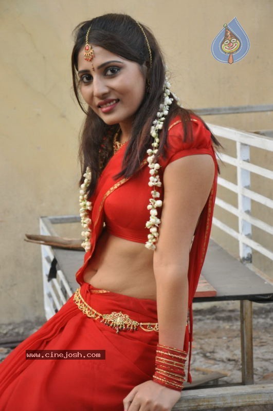 Reshmi Spicy Stills - 53 / 118 photos