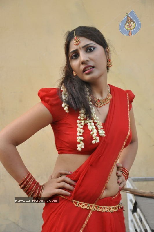 Reshmi Spicy Stills - 77 / 118 photos
