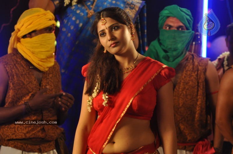 Reshmi Spicy Stills - 103 / 118 photos