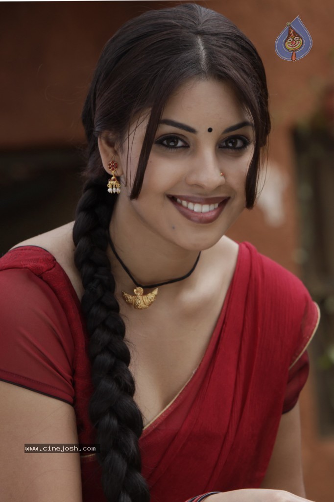 Richa Gangopadhyay Spicy Pics - 59 / 65 photos