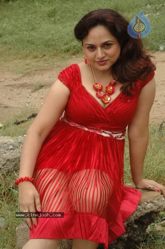 Sailu Spicy Photos - 52 / 58 photos