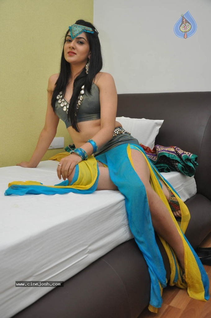 Sakshi Choudary Hot Stills - 44 / 45 photos