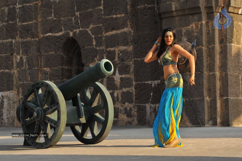 Sakshi Choudary New Hot Stills - 35 / 208 photos