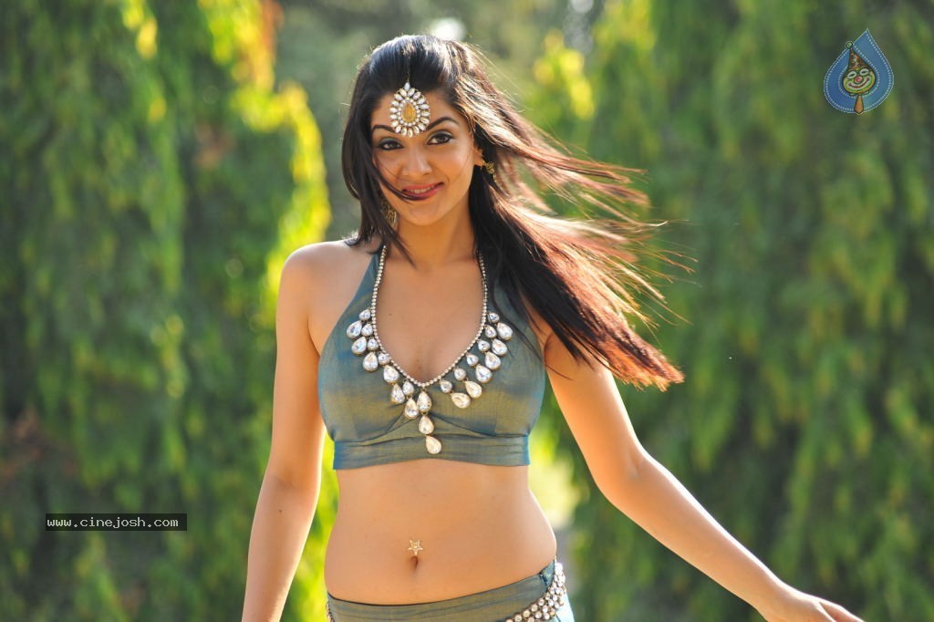 Sakshi Choudary New Hot Stills - 152 / 208 photos