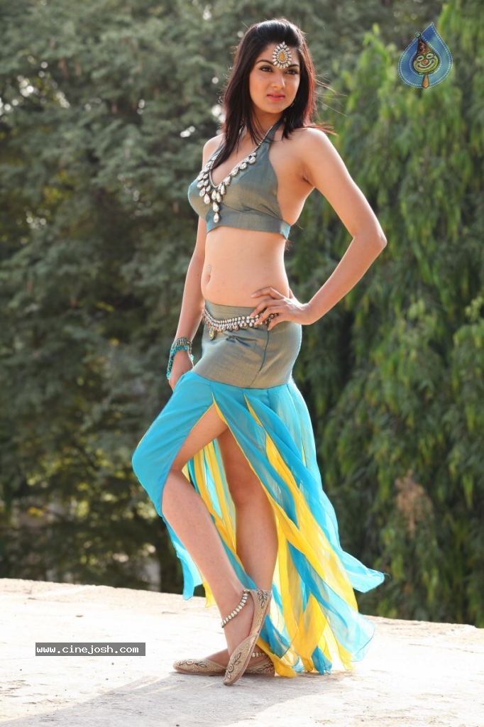 Sakshi Choudary New Hot Stills - 157 / 208 photos